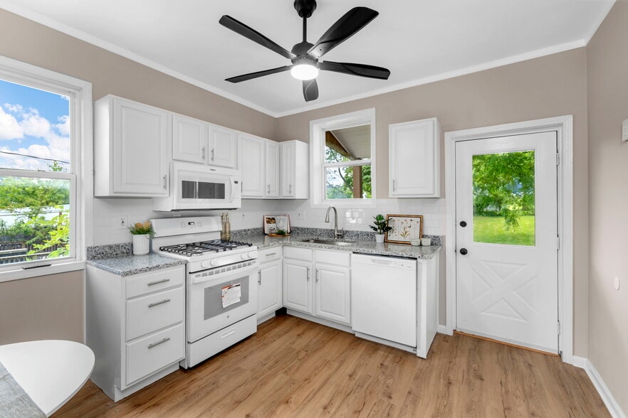 New Kitchen! - 9408 Echo Ln