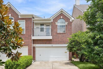 Building Photo - 1522 Castle Ct