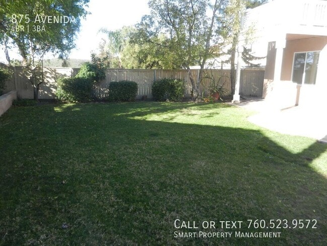 Building Photo - 875 Avenida Abeja