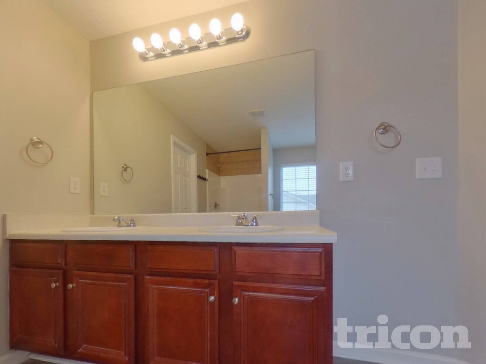 Building Photo - 1121 Corkscrew Way