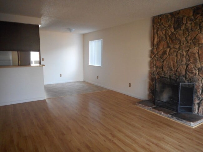 Building Photo - House for Rent!