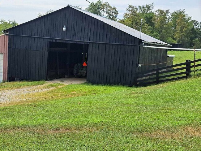 Building Photo - 205 N Ware Chappel Rd