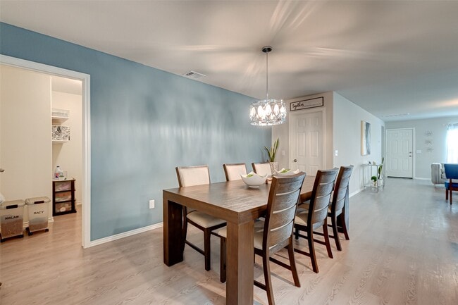 Building Photo - 23322 Dovetail Colony Ct