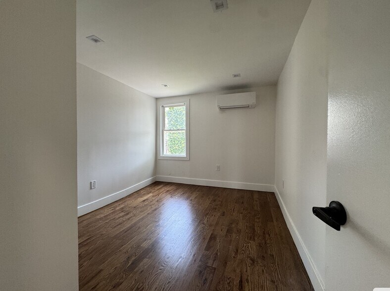 64 Jordan Ave 2 - 60 Jordan Ave