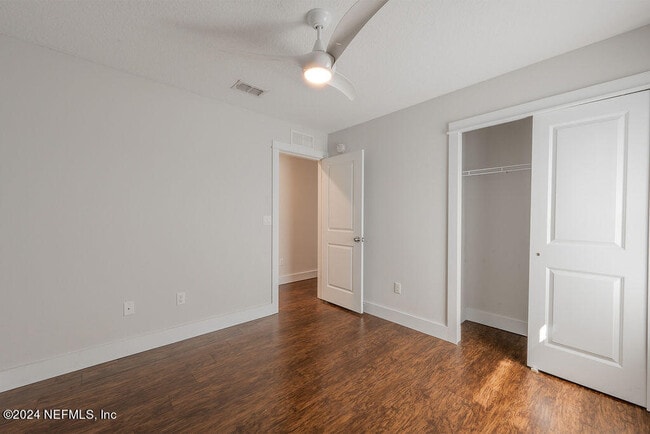 Building Photo - 728 10th St S