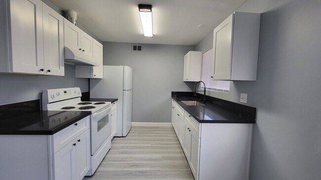 Building Photo - 3240 N Michael Way