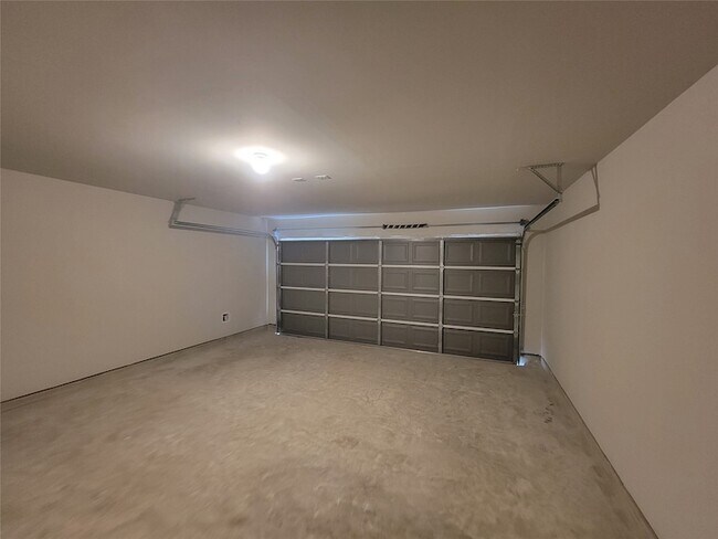 Building Photo - 11732 Whirlaway Dr