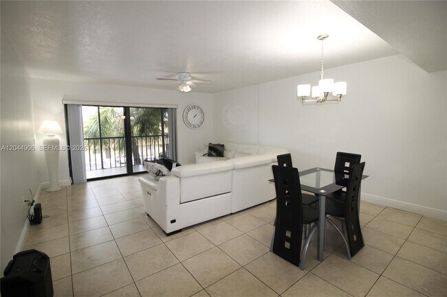 Building Photo - 8415 SW 107th Ave