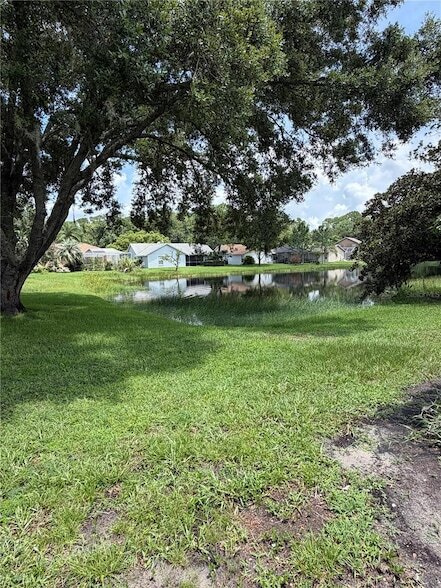 Building Photo - 3221 Oakwood Pl