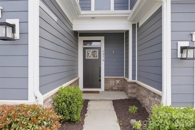 Building Photo - 6258 Ashton Pk Dr
