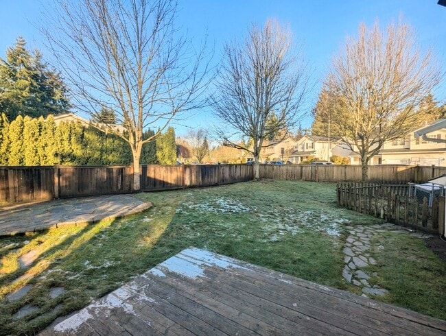 Building Photo - 3bd/2.5ba Everett Home