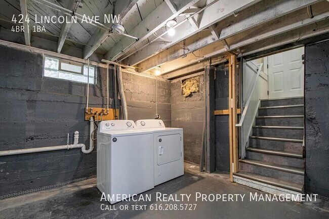 Building Photo - 424 Lincoln Ave NW