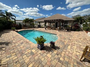 Building Photo - Stunning 4-bedroom, 2-bath pool home with ...