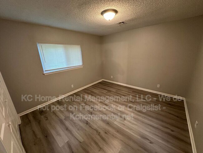 Building Photo - 4711 Switzer Rd