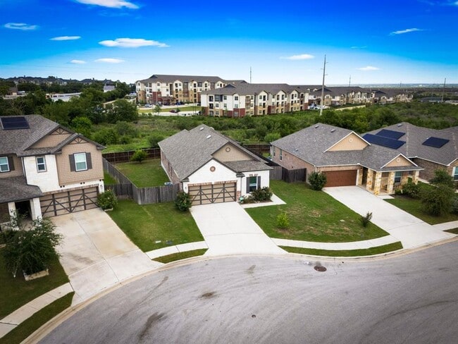 Building Photo - 633 Weizenbock Ln