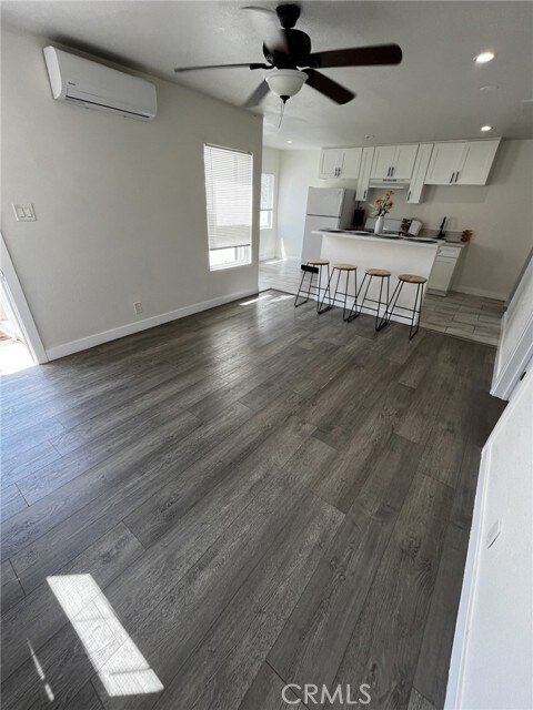 Building Photo - 4518 Normandie Ave