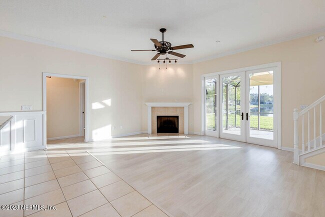 Building Photo - 813 W American Eagle Dr