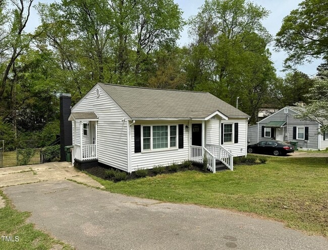 Building Photo - 215 Walnut St