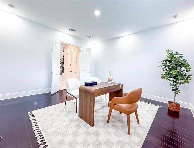 Building Photo - 13125 Casabella Dr