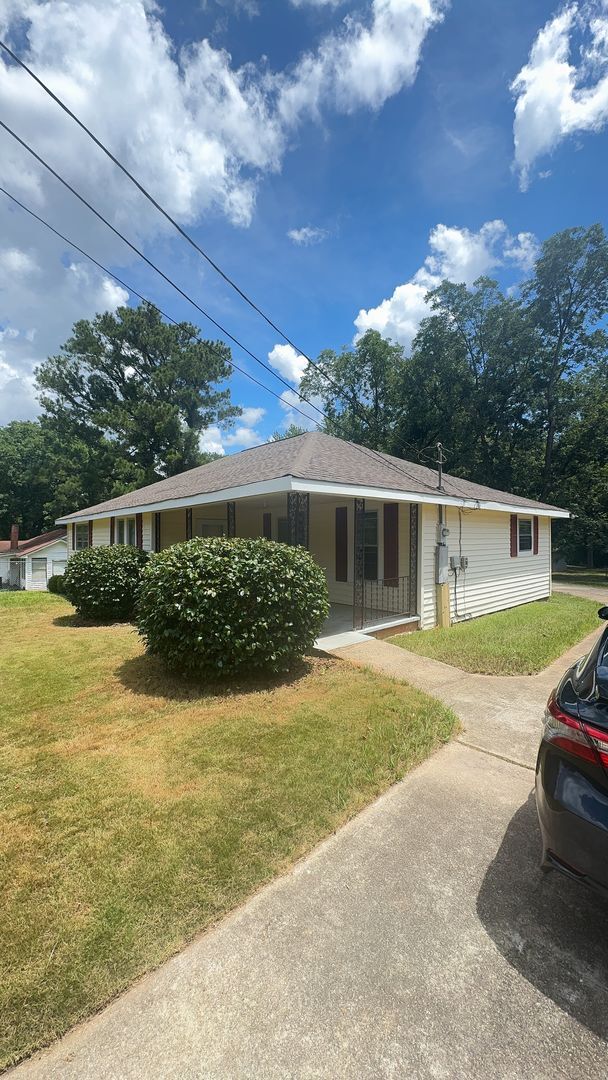 Primary Photo - 123 Greenberry Cir