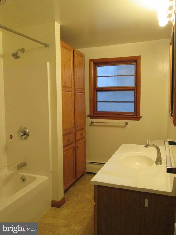 Building Photo - 315 York Rd