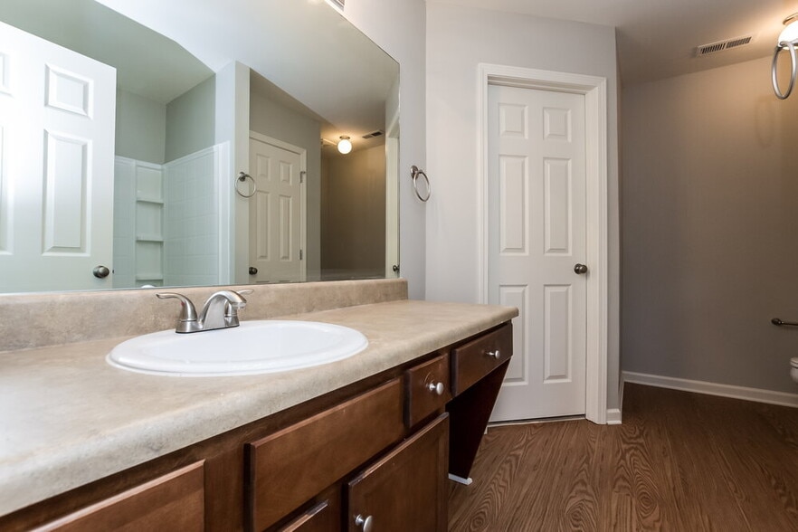 Building Photo - 98 Mercer Ln