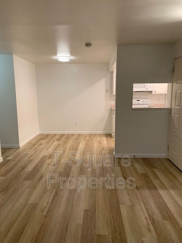 Building Photo - 14200 NE 171st St