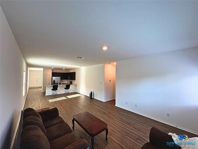 Building Photo - 124 Rooster Wy