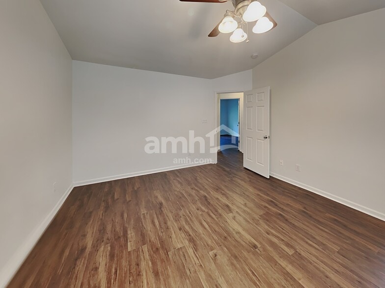 Building Photo - 3709 Pinkham Way