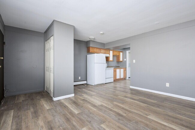 Building Photo - 19625 Conant St