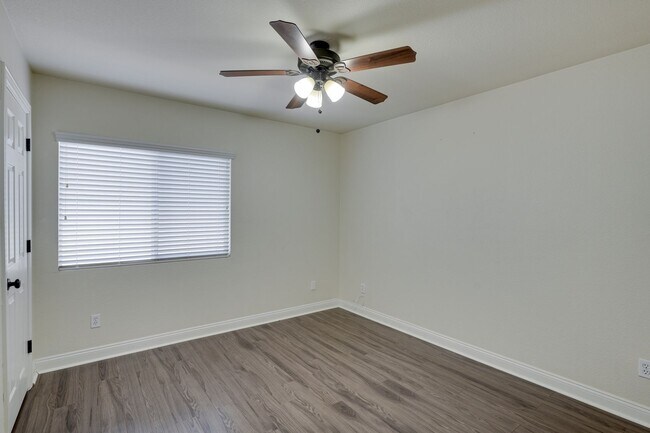 Building Photo - 4-Bedroom Home with Heated Pool & Spa