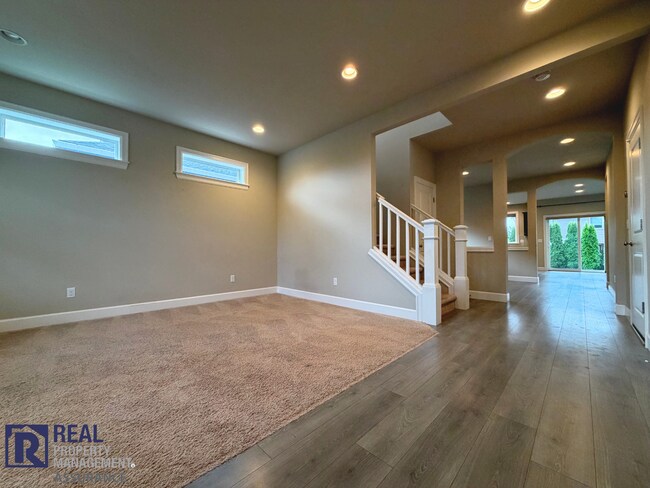 Building Photo - 15584 SW Thrush Ln