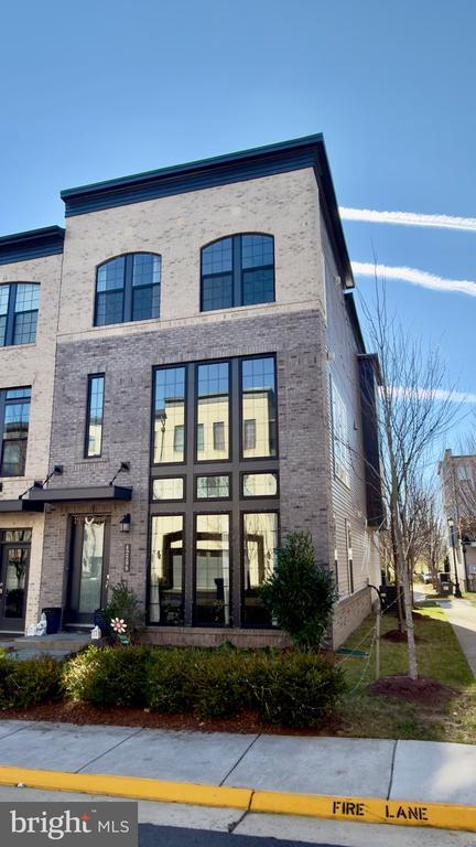 Building Photo - 42299 Porter Ridge Ter