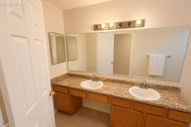 Building Photo - 3 Bed 2 Bath Home in the Heart of Downtown Florence!