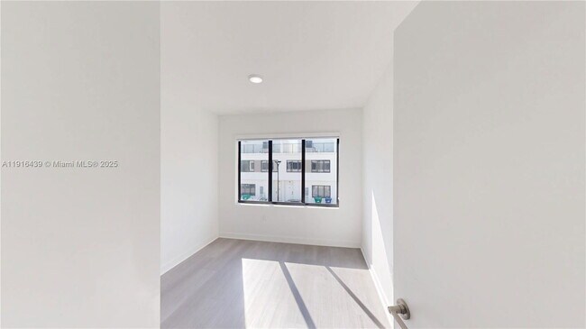 Building Photo - 14546 SW 260th St