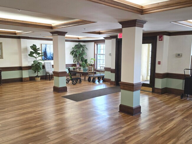 Building Photo - 59 Courtland Ave