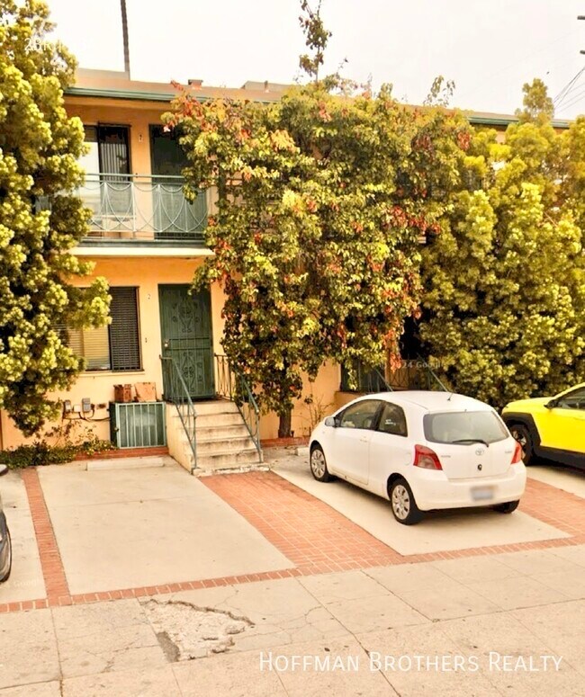 Building Photo - 1278 N Van Ness Ave