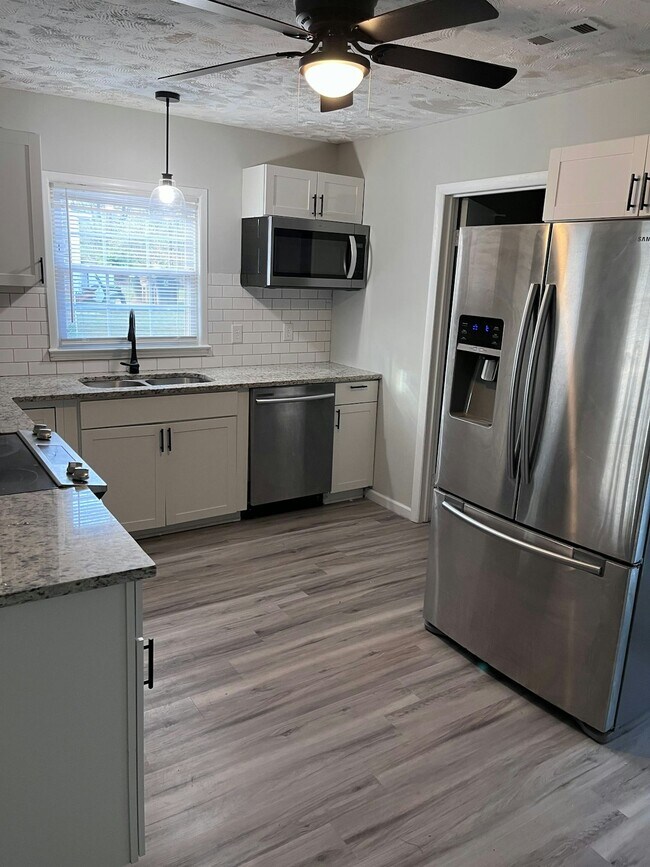 Building Photo - 3625 Flint St