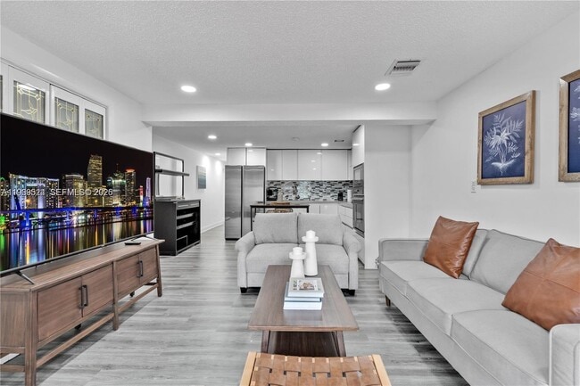 Building Photo - 1841 SW 29th Ave