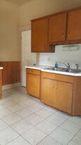 Building Photo - 426 E Maumee St