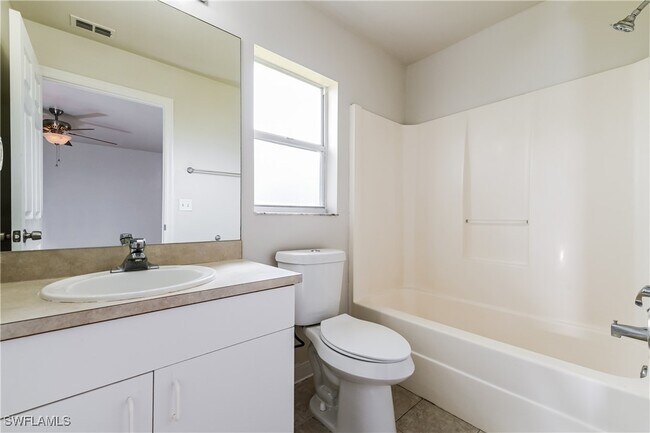 Building Photo - 5015 Bywood St