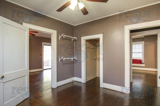 Building Photo - This Hillcrest Bungalow is just what you w...