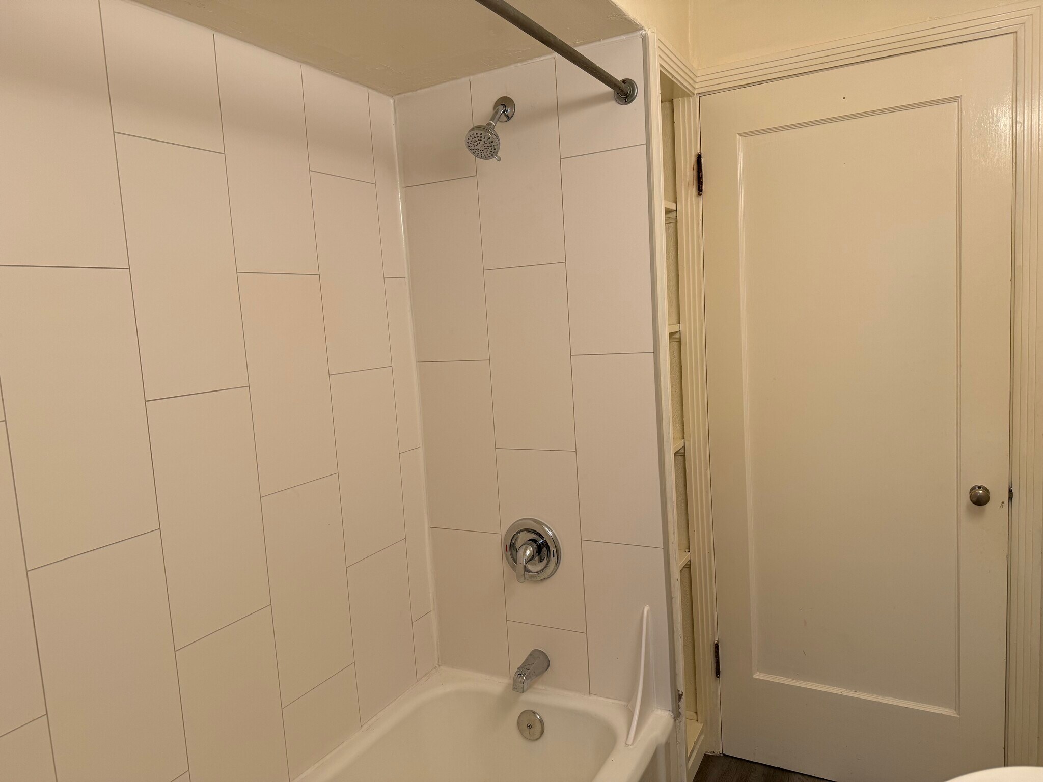 Building Photo - 7405 NE Prescott St