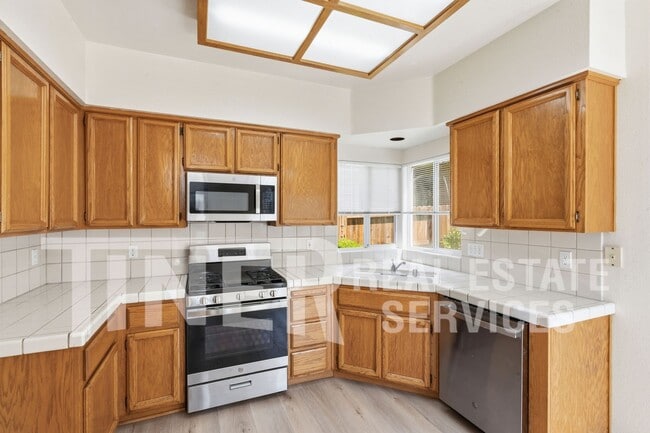 Building Photo - 6931 Romanzo Way
