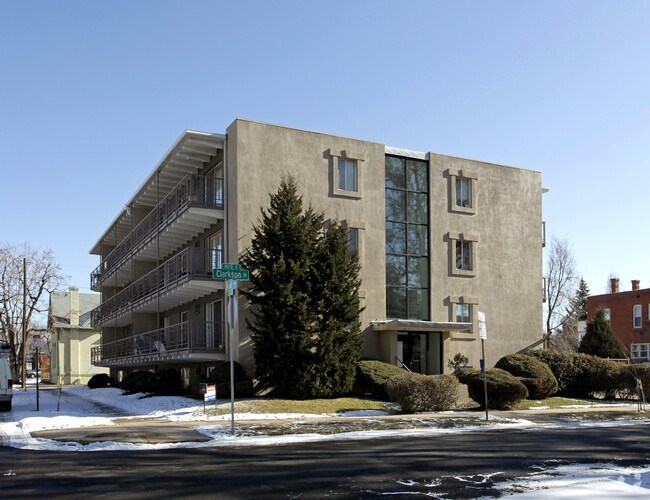 Building Photo - Caravelle