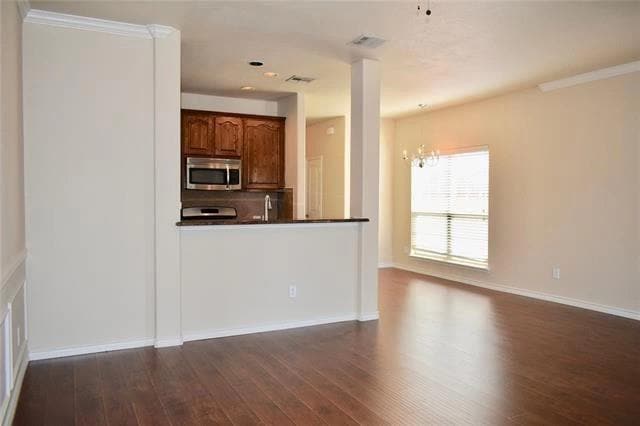 Building Photo - 5924 Round Up Ln