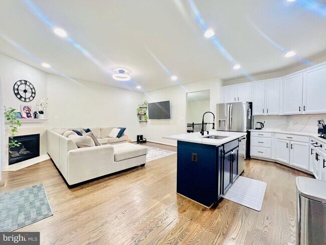 Building Photo - 25172 Fluvial Terrace