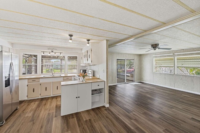 Building Photo - WEST WINDS ESTATES 55+ COMMUNITY