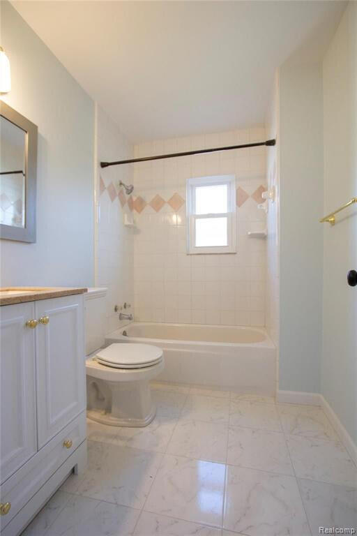 Building Photo - 1308 E Milton Ave