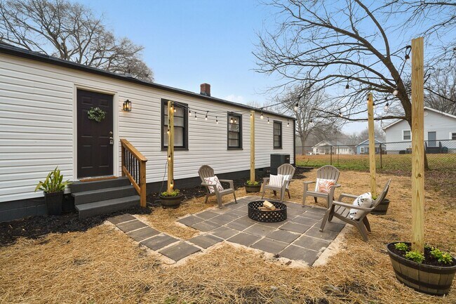Building Photo - Downtown Greenville Market- Fully Renovate...